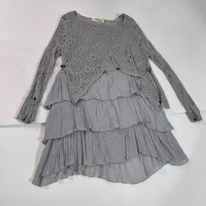 Selfie Couture Top Womens Medium Large Shirt Gray Lagenlook Crochet Tiered Tunic